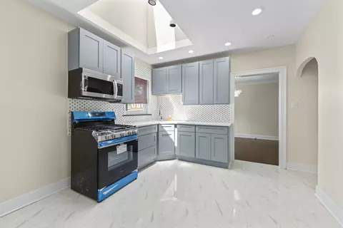 Kitchen - 3237 W 83rd Pl, Chicago, IL 60652 photo 1 of 2