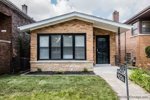 9206 S Yates Blvd, Chicago, IL 60617