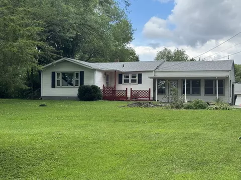 1826 Leonard Rd, Rockford, IL 61109