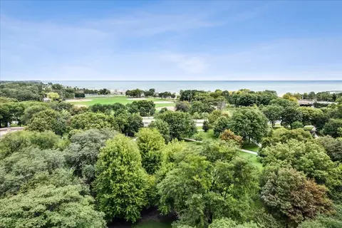 View/Area - Undisclosed, Chicago, IL 60610 photo 1 of 3