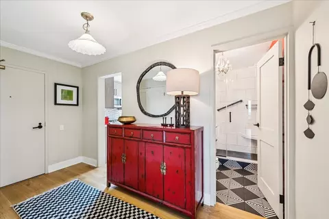Entry Way - Undisclosed, Chicago, IL 60610 photo 3 of 3