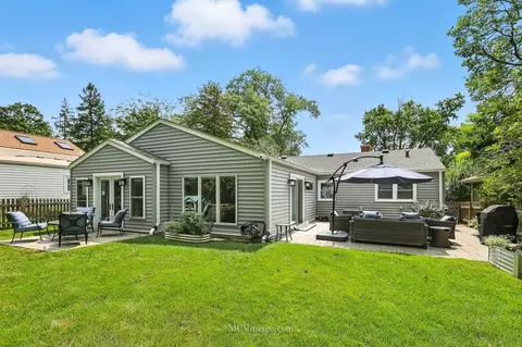 Exterior - 1913 E Liberty Dr, Wheaton, IL 60187 photo 5 of 6
