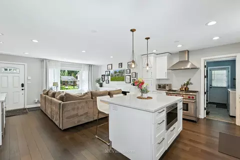 Kitchen - 1913 E Liberty Dr, Wheaton, IL 60187 photo 2 of 3