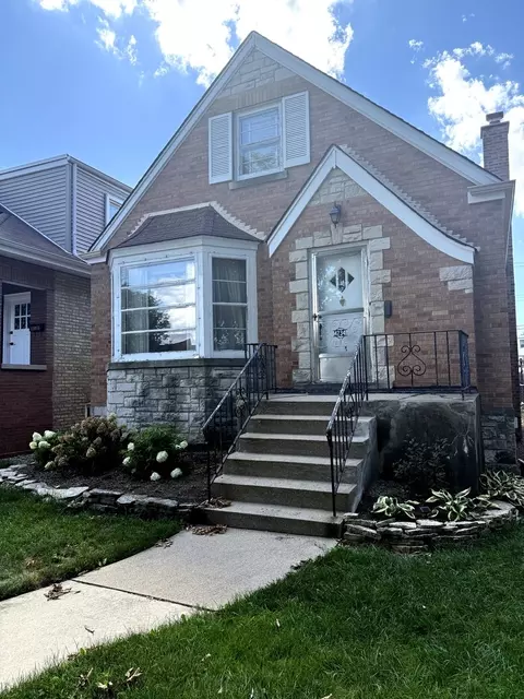 4234 N Monitor Ave, Chicago, IL 60634