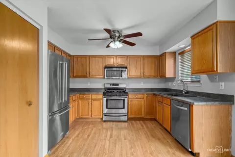 Kitchen - 14215 S Longview Ln, Plainfield, IL 60544 photo 2 of 2