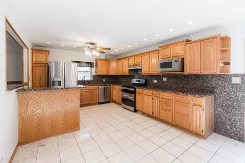 4 N427 3rd Ave, Addison, IL 60101 photo 9