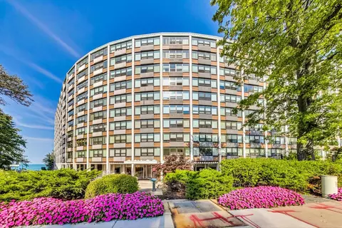 1630 Sheridan Rd N #2J, Wilmette, IL 60091