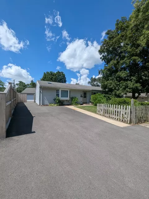 309 Robson Dr, Lockport, IL 60441