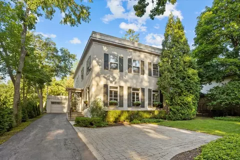 383 Washington Rd, Lake Forest, IL 60045