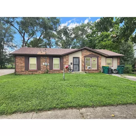 627 Francis St, Joliet, IL 60432