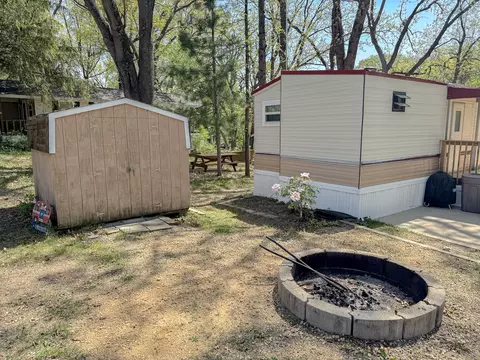 10243 Woodhaven, Sublette, IL 61367