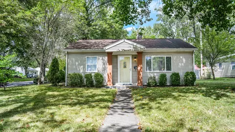 902 E Florida Ave, Urbana, IL 61801