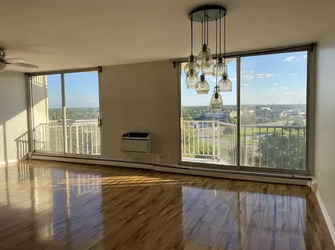 Living - 20 N Tower Rd #9D, Oak Brook, IL 60523 photo 3 of 5