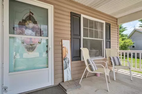 Exterior - 1425 Timber Ridge Ct, Kankakee, IL 60901 photo 2 of 6