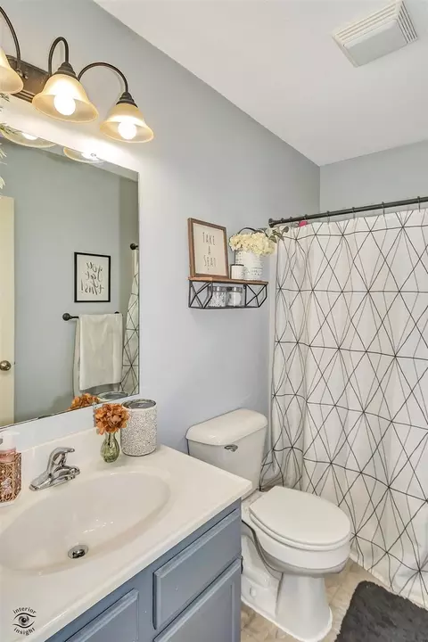 Bath - 1425 Timber Ridge Ct, Kankakee, IL 60901 photo 3 of 3