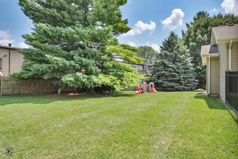Exterior - 1425 Timber Ridge Ct, Kankakee, IL 60901 photo 4 of 6