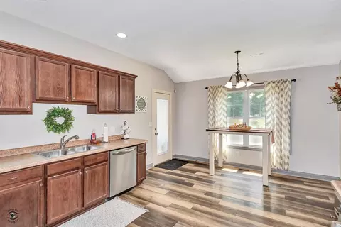 Kitchen - 1425 Timber Ridge Ct, Kankakee, IL 60901 photo 3 of 3
