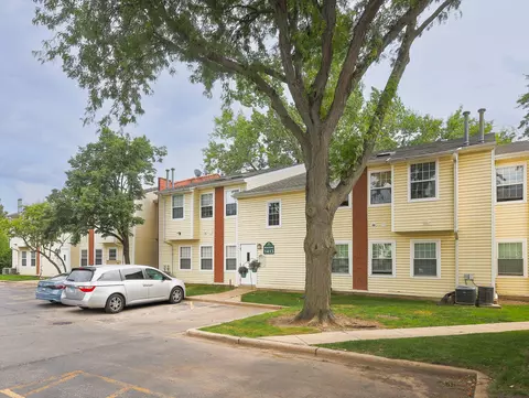1417 E Wyndham Cir #103, Palatine, IL 60074