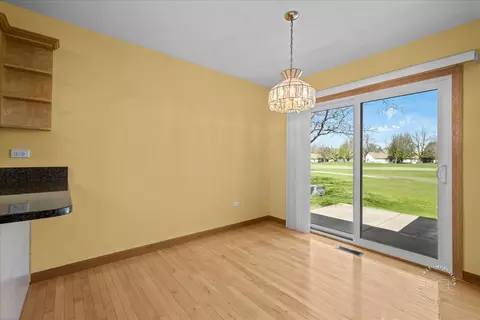 21600 W Larch Dr, Plainfield, IL 60544 photo 16