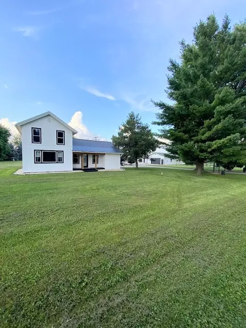 24308 Dunham Rd, Harvard, IL 60033