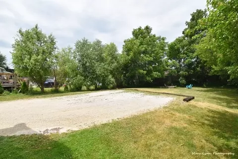 Exterior - 459 E State St, Sycamore, IL 60178 photo 5 of 6