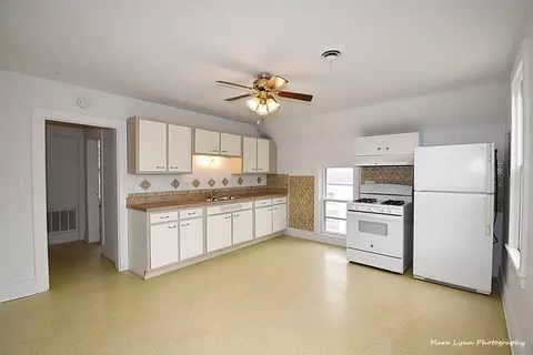 Kitchen - 459 E State St, Sycamore, IL 60178 photo 1 of 2