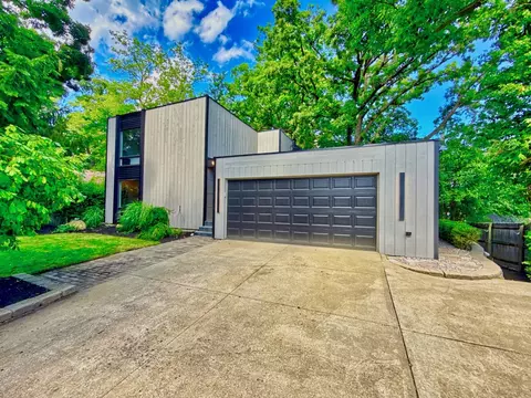 186 W Scranton Ave, Lake Bluff, IL 60044