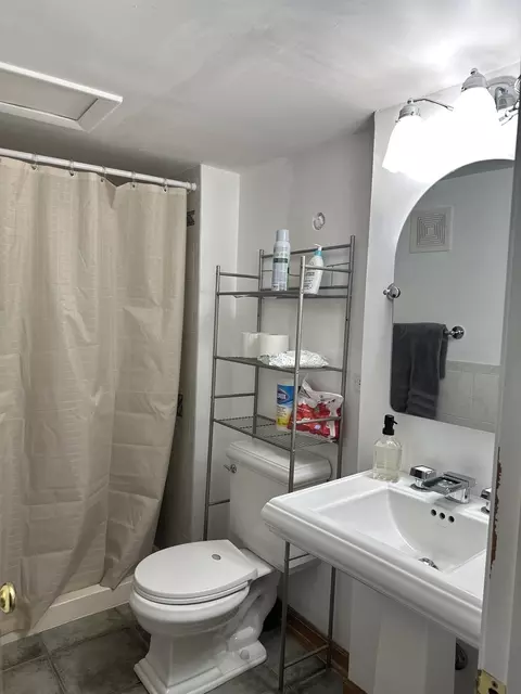 Bath - 520 Russell St, Wheeling, IL 60090 photo 3 of 3