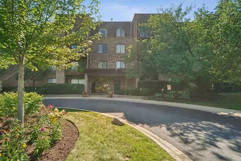 2050 Valencia Dr #307C, Northbrook, IL 60062