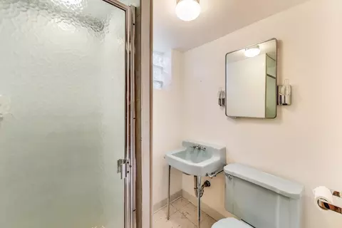 Bath - 2435 Pick Dr, Glenview, IL 60025 photo 3 of 3