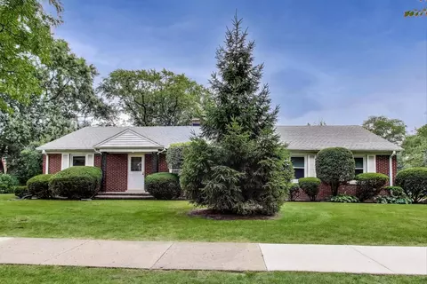 Exterior - 2435 Pick Dr, Glenview, IL 60025 photo 2 of 5