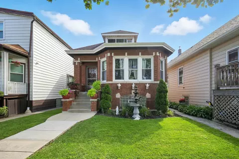 6235 S Komensky Ave, Chicago, IL 60629