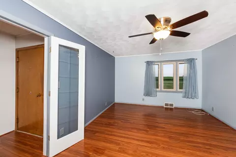 Living - 947 N 2nd Rd, Dana, IL 61321 photo 5 of 5