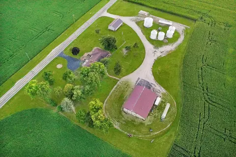 View/Area - 947 N 2nd Rd, Dana, IL 61321 photo 2 of 6
