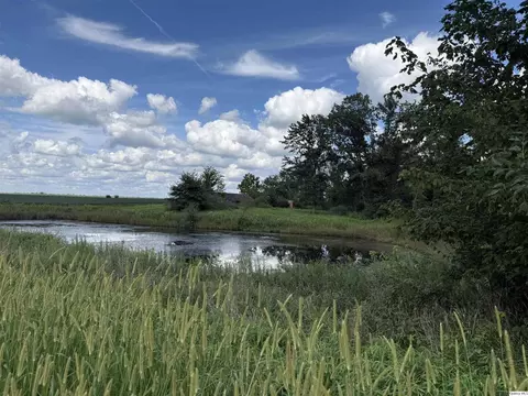2476 N 2500, La Harpe, IL 61450