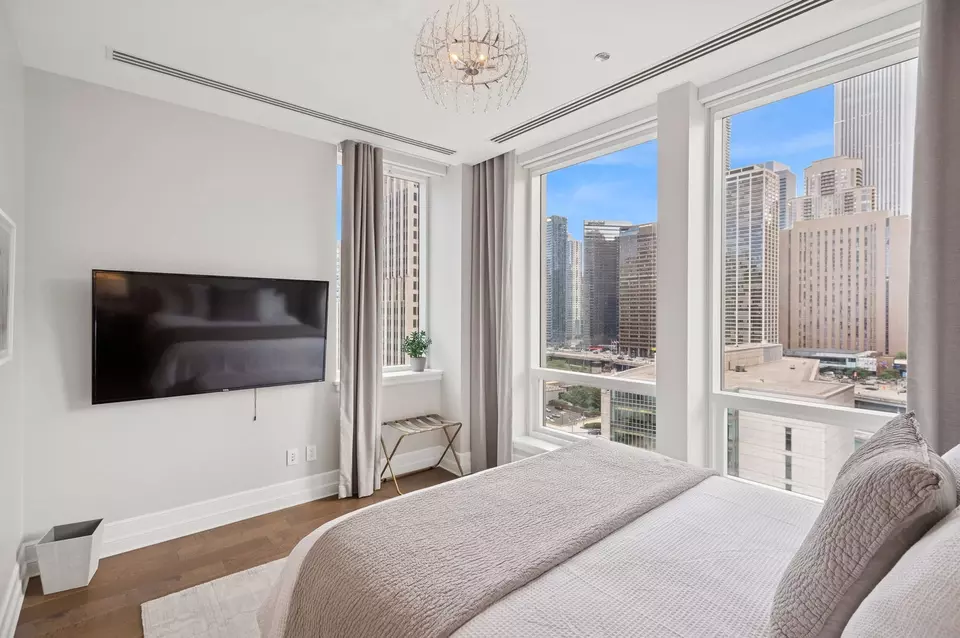 Bedroom - 435 N Michigan Ave #1112, Chicago, IL 60611 photo 5 of 7