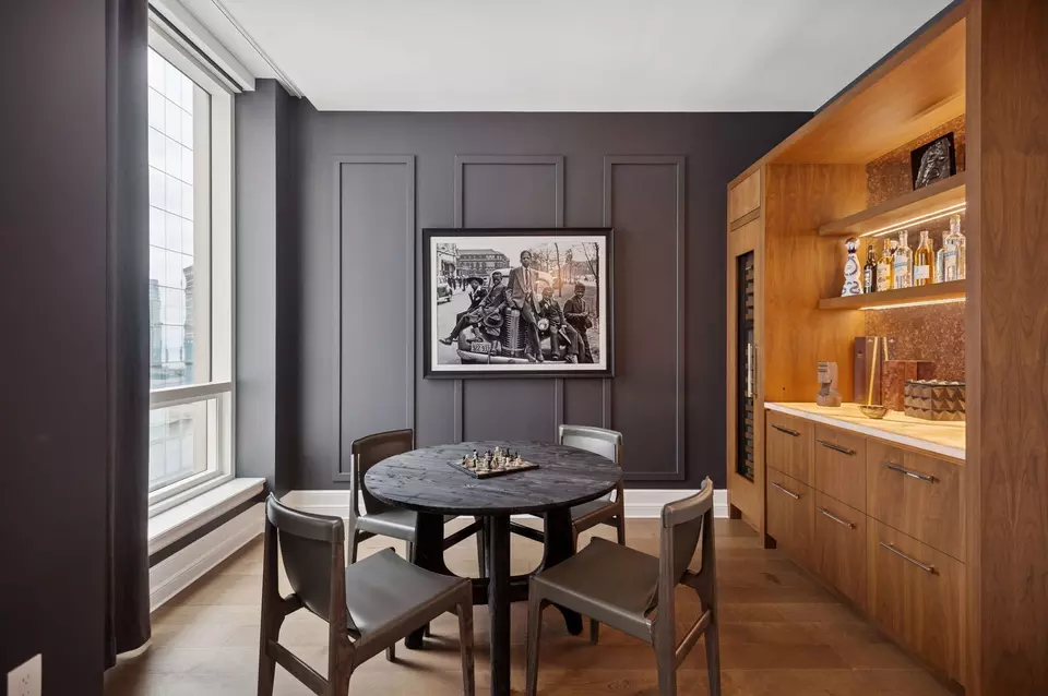 Dining - 435 N Michigan Ave #1112, Chicago, IL 60611 photo 3 of 4