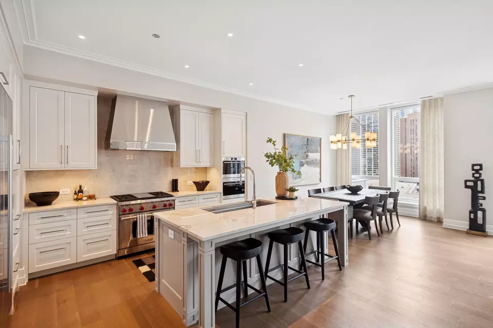 Kitchen - 435 N Michigan Ave #1112, Chicago, IL 60611 photo 1 of 3