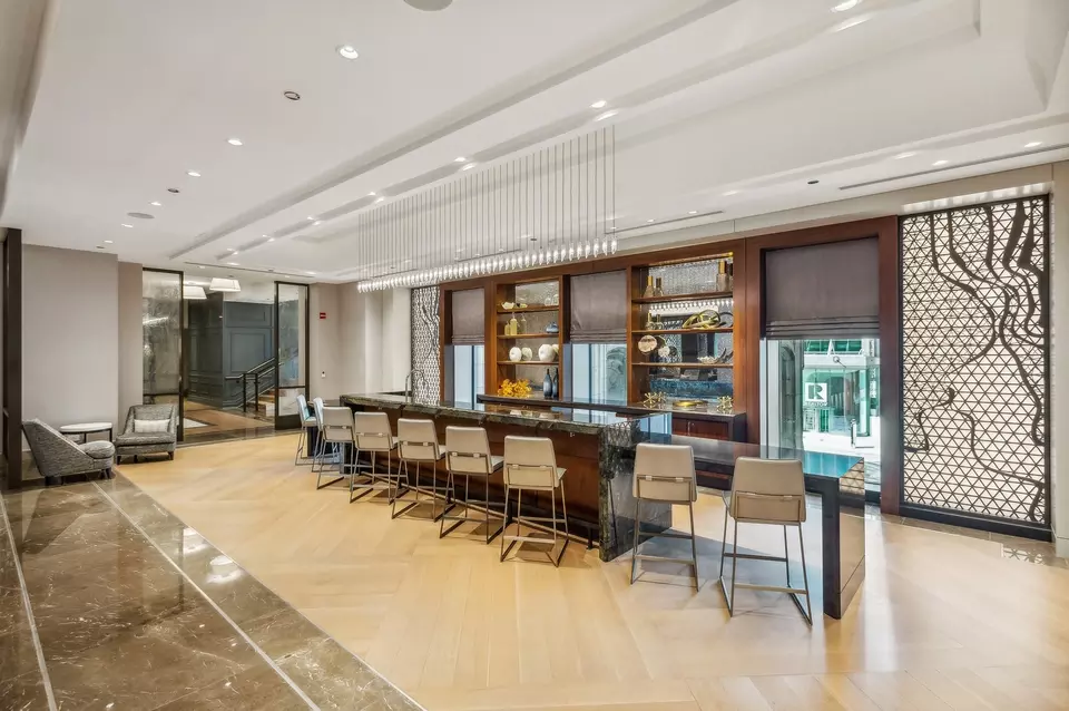 Dining - 435 N Michigan Ave #1112, Chicago, IL 60611 photo 4 of 4