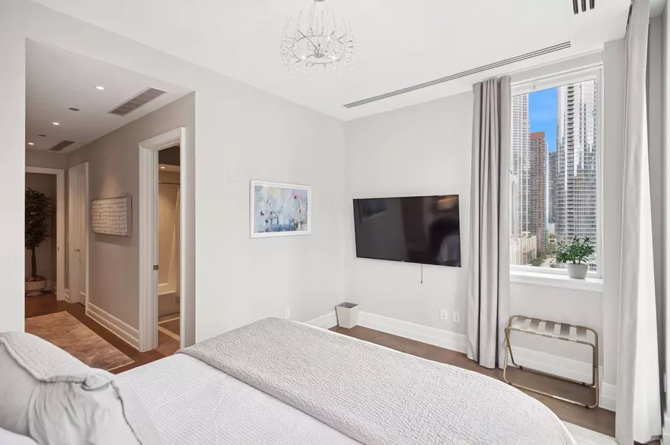Bedroom - 435 N Michigan Ave #1112, Chicago, IL 60611 photo 7 of 7