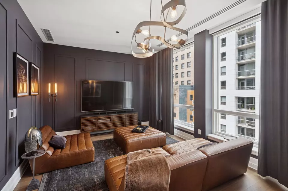 Living - 435 N Michigan Ave #1112, Chicago, IL 60611 photo 8 of 13