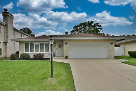 2634 S Stratford Ave, Westchester, IL 60154