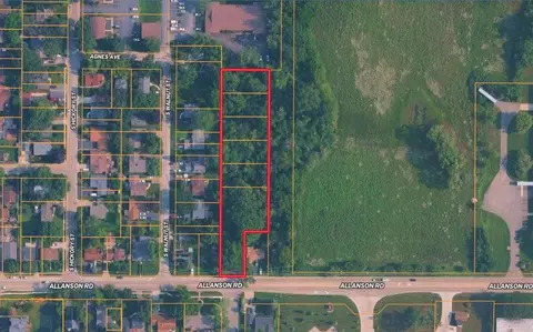 640 Allanson Rd, Mundelein, IL 60060