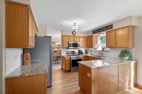 1810 Prairie Ridge Dr, Plainfield, IL 60586 photo 8