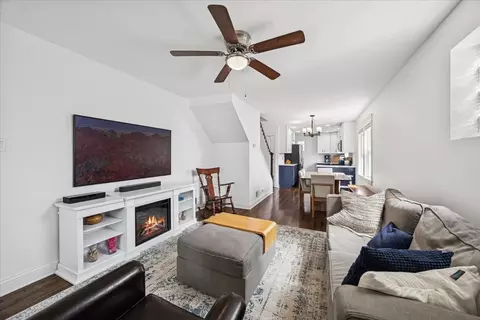 Living - 3931 Maple Ave, Brookfield, IL 60513 photo 1 of 2