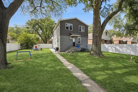 Exterior - 3931 Maple Ave, Brookfield, IL 60513 photo 3 of 3