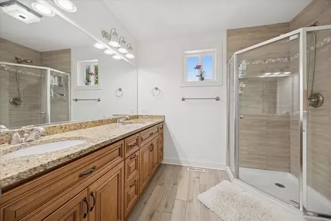 Bath - 3931 Maple Ave, Brookfield, IL 60513 photo 2 of 2