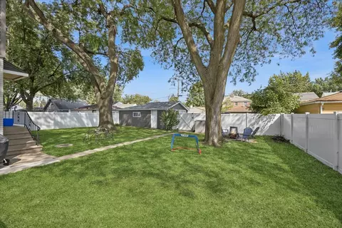 Exterior - 3931 Maple Ave, Brookfield, IL 60513 photo 2 of 3