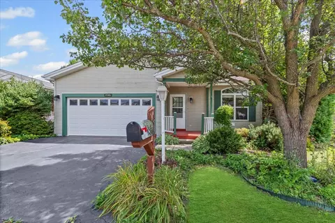 3546 Blue Heron Cir, Grayslake, IL 60030