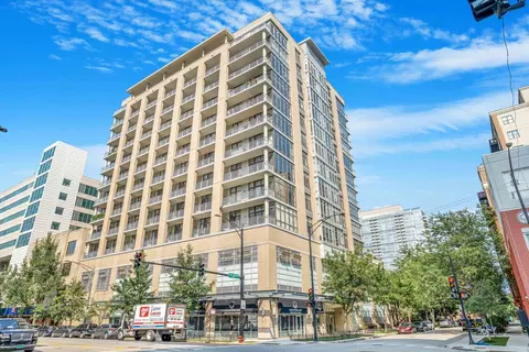 212 E Cullerton St #606, Chicago, IL 60616